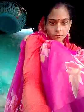 Snapshot of H_seema chatting on 10/12/25, 12:53 H seema online show from 10/12/25, 12:53