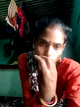 Snapshot of H_seema chatting on 10/21/25, 02:56 H seema online show from 10/21/25, 02:56