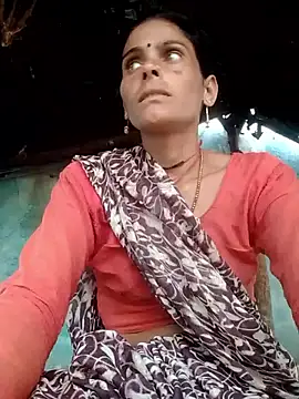 Snapshot of H_seema chatting on 10/24/25, 02:52 H seema online show from 10/24/25, 02:52