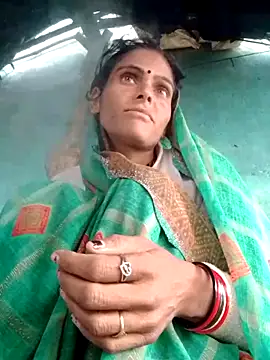 Snapshot of H_seema chatting on 02/11/26, 02:05 H seema online show from 02/11/26, 02:05