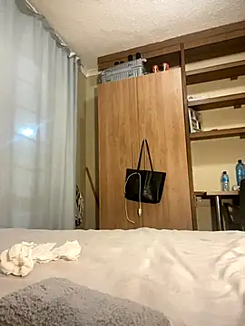 Snapshot of Moonzy77 chatting on 10/01/25, 06:03 Moonzy77 online show from 10/01/25, 06:03