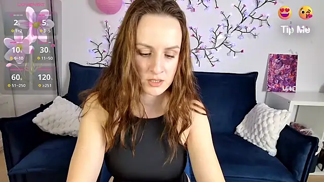 Julia Lia online show from 09/18/25, 07:54