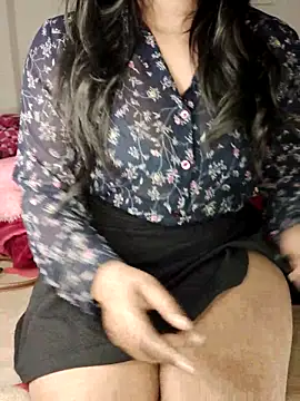 Snapshot of Riya_Malik chatting on 02/24/26, 03:04 Riya Malik online show from 02/24/26, 03:04
