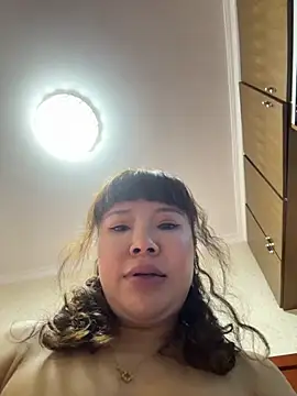 Snapshot of Xinlan-Asia chatting on 10/03/25, 06:27 Xinlan-Asia online show from 10/03/25, 06:27