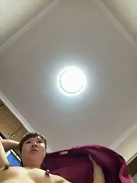 Snapshot of Xinlan-Asia chatting on 10/24/25, 01:07 Xinlan-Asia online show from 10/24/25, 01:07