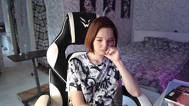 Snapshot of Kitti_study chatting on 09/24/25, 11:41 Kitti study online show from 09/24/25, 11:41