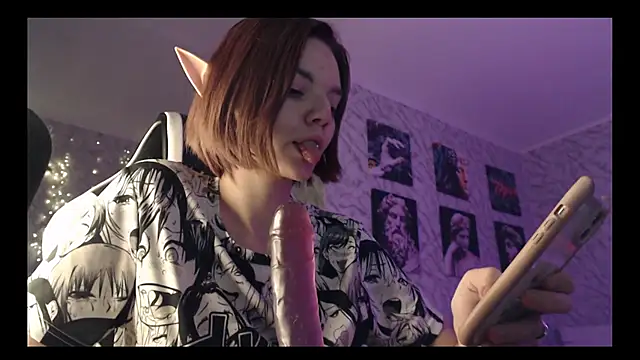 Snapshot of Kitti_study chatting on 09/25/25, 12:09 Kitti study online show from 09/25/25, 12:09