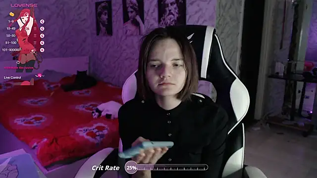 Snapshot of Kitti_study chatting on 10/15/25, 01:00 Kitti study online show from 10/15/25, 01:00