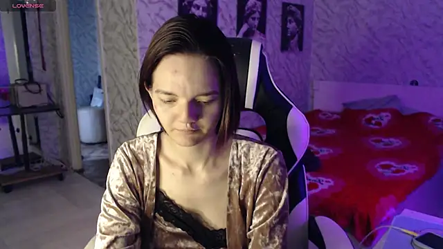 Snapshot of Kitti_study chatting on 10/16/25, 06:36 Kitti study online show from 10/16/25, 06:36