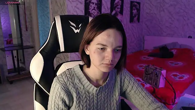 Snapshot of Kitti_study chatting on 10/17/25, 05:10 Kitti study online show from 10/17/25, 05:10