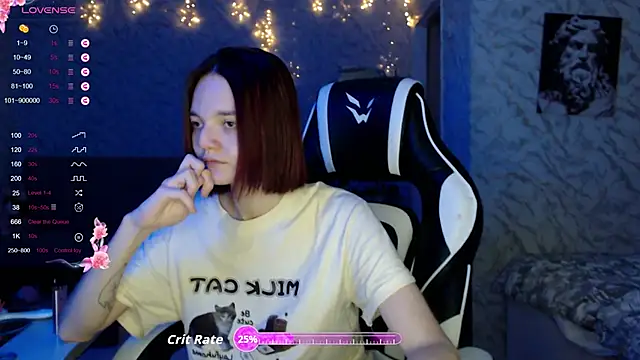 Snapshot of Kitti_study chatting on 10/25/25, 01:29 Kitti study online show from 10/25/25, 01:29