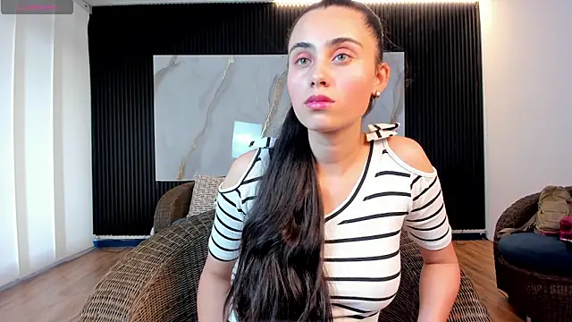 sofiapalacioss online show from 09/19/25, 07:58