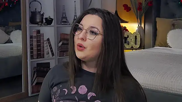 Snapshot of Mia_Swano chatting on 12/17/25, 10:27 Mia Swano online show from 12/17/25, 10:27