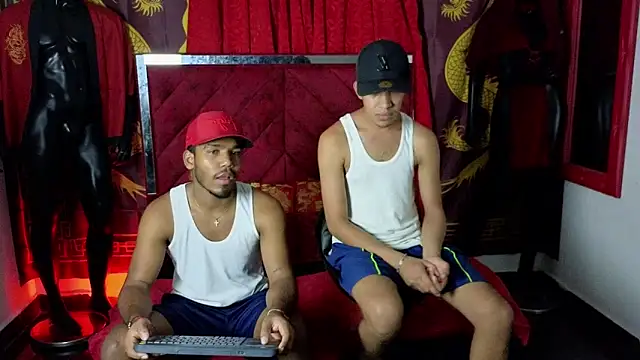 Venezuelan threesome online show from 09/11/25, 11:49