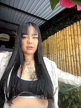 jasmincollin  online show from 10/31/25, 01:28