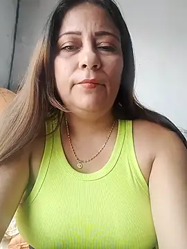 Snapshot of _tetas_92 chatting on 10/18/25, 06:30  tetas 92 online show from 10/18/25, 06:30