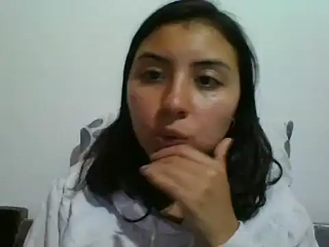 Snapshot of _Romilly_ chatting on 09/18/25, 05:20 Romilly online show from 09/18/25, 05:20