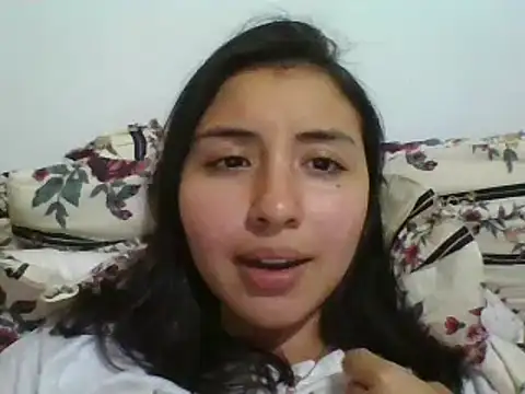 Snapshot of _Romilly_ chatting on 10/12/25, 03:05 Romilly online show from 10/12/25, 03:05