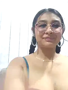 Snapshot of Emiily_Johamson chatting on 09/22/25, 03:08 Emiily Johamson online show from 09/22/25, 03:08