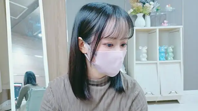 Kurumi chan  online show from 10/18/25, 06:37