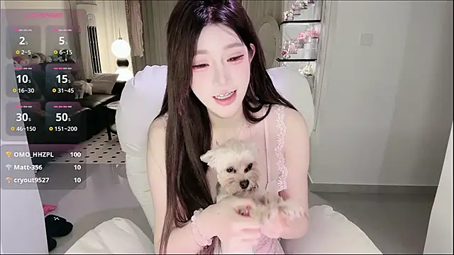 Snapshot of Xiaoxue_L chatting on 09/17/25, 04:19 Xiaoxue L online show from 09/17/25, 04:19