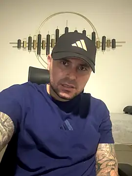 Snapshot of joshmahe chatting on 09/11/25, 02:11 joshmahe online show from 09/11/25, 02:11