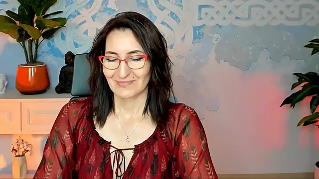 UnaTerra online show from 10/18/25, 05:32