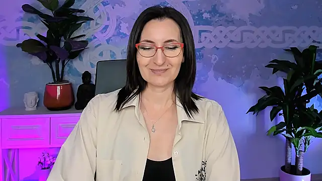 UnaTerra online show from 11/14/25, 09:19