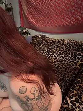 Snapshot of venusluvxoxo chatting on 09/30/25, 02:49 venusluvxoxo online show from 09/30/25, 02:49