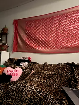 Snapshot of venusluvxoxo chatting on 10/17/25, 02:04 venusluvxoxo online show from 10/17/25, 02:04