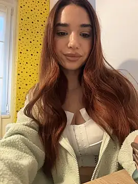 ItalianGirl online show from 11/22/25, 02:27