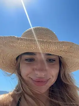 ItalianGirl online show from 06/21/26, 12:41