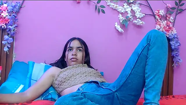 skinnysofia18 online show from 09/16/25, 12:50