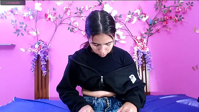 skinnysofia18 online show from 07/02/26, 02:01