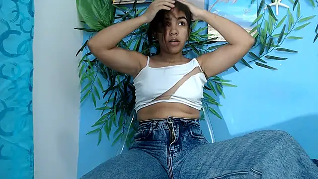 skinnysofia18 online show from 07/09/26, 03:16