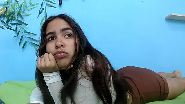 skinnysofia18 online show from 07/13/26, 02:42