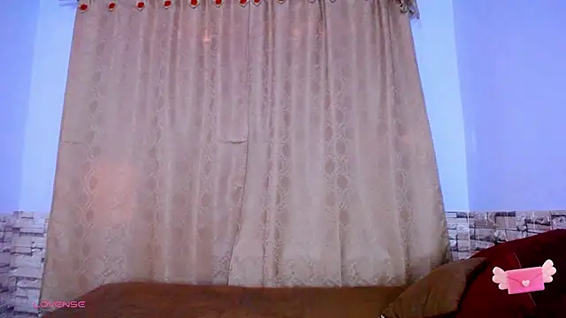 Snapshot of Bicky_24 chatting on 11/26/25, 11:44 Bicky 24 online show from 11/26/25, 11:44