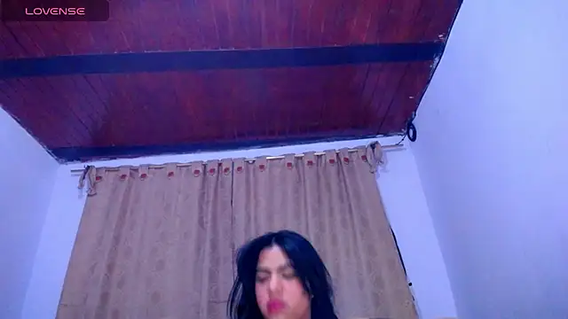 Snapshot of Bicky_24 chatting on 12/14/25, 04:40 Bicky 24 online show from 12/14/25, 04:40