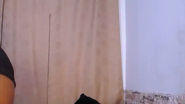 Snapshot of Bicky_24 chatting on 06/05/26, 10:37 Bicky 24 online show from 06/05/26, 10:37