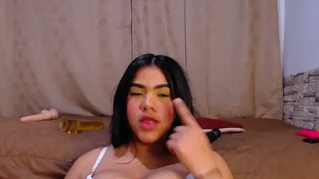 Snapshot of Bicky_24 chatting on 06/11/26, 02:53 Bicky 24 online show from 06/11/26, 02:53