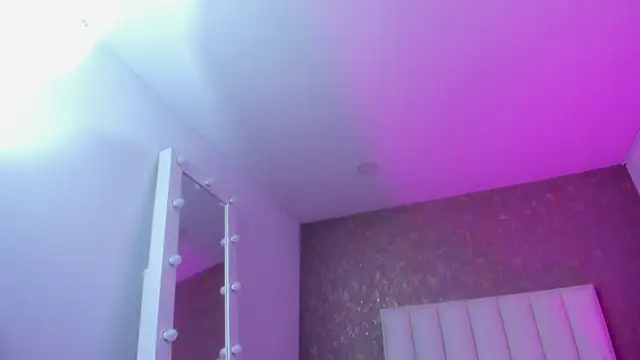 Snapshot of KaylieBrooks chatting on 12/01/25, 07:08 KaylieBrooks online show from 12/01/25, 07:08