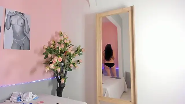 Stefany gonzales  online show from 07/24/26, 10:35
