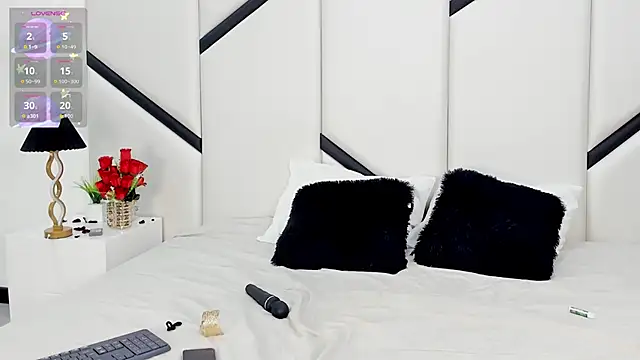 Snapshot of XimenaCosta chatting on 02/20/26, 01:11 XimenaCosta online show from 02/20/26, 01:11