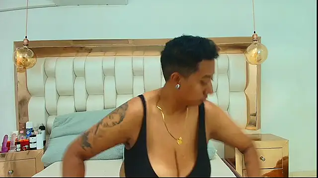 Snapshot of TiffantyAndStacy chatting on 10/31/25, 07:59 TiffantyAndStacy online show from 10/31/25, 07:59