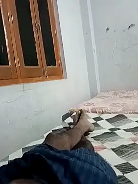 Snapshot of Rahul_Razz chatting on 09/18/25, 06:54 Rahul Razz online show from 09/18/25, 06:54