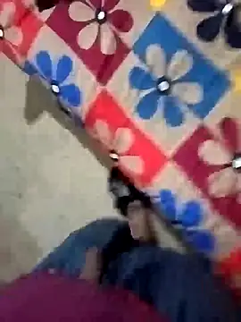 Snapshot of Rahul_Razz chatting on 10/13/25, 05:24 Rahul Razz online show from 10/13/25, 05:24