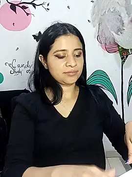 Snapshot of ValerieLove_ chatting on 11/07/25, 07:47 ValerieLove online show from 11/07/25, 07:47