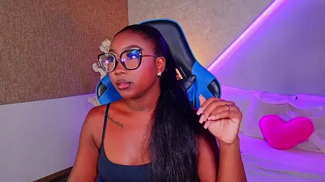 Kishalove  online show from 07/02/26, 10:21