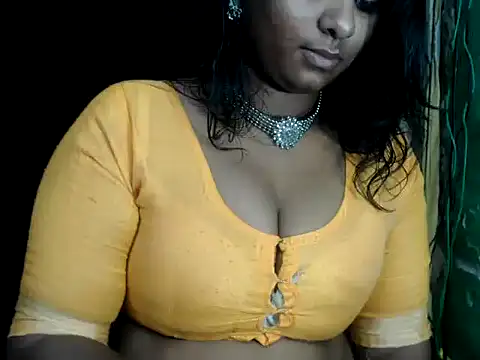 Snapshot of DearKimmi chatting on 12/28/24, 04:09 DearKimmi online show from 12/28/24, 04:09