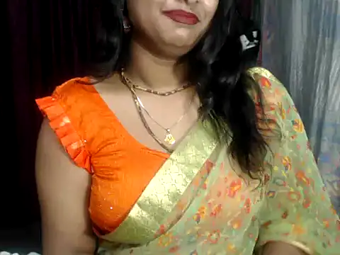 Snapshot of DearKimmi chatting on 01/12/25, 04:40 DearKimmi online show from 01/12/25, 04:40